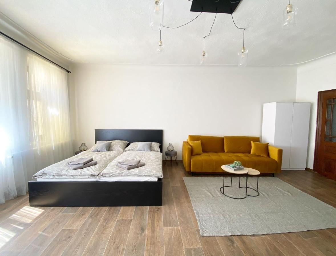 Kovarik Apartments I Оломоуц Экстерьер фото